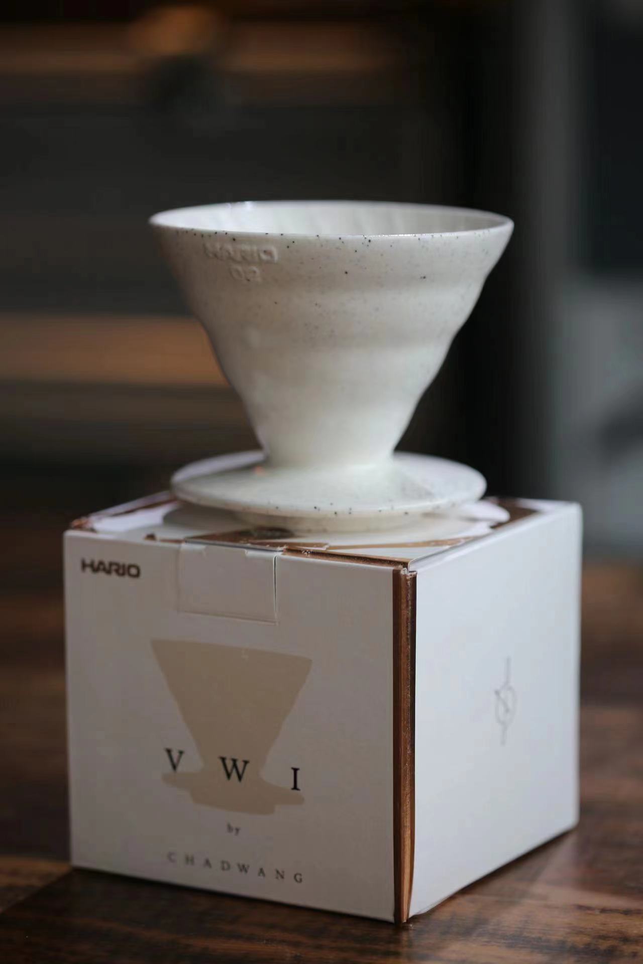 Coffee Equipment V60 - Filtro per Caffè Hario World Collaborative